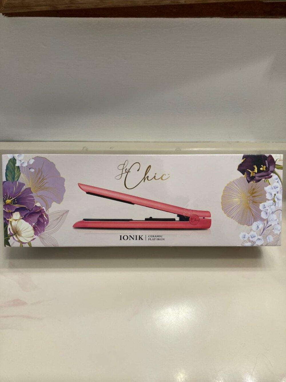 Le Chic Ionik Ceramic Flat Iron Pink with Floating Plates, sealed in box